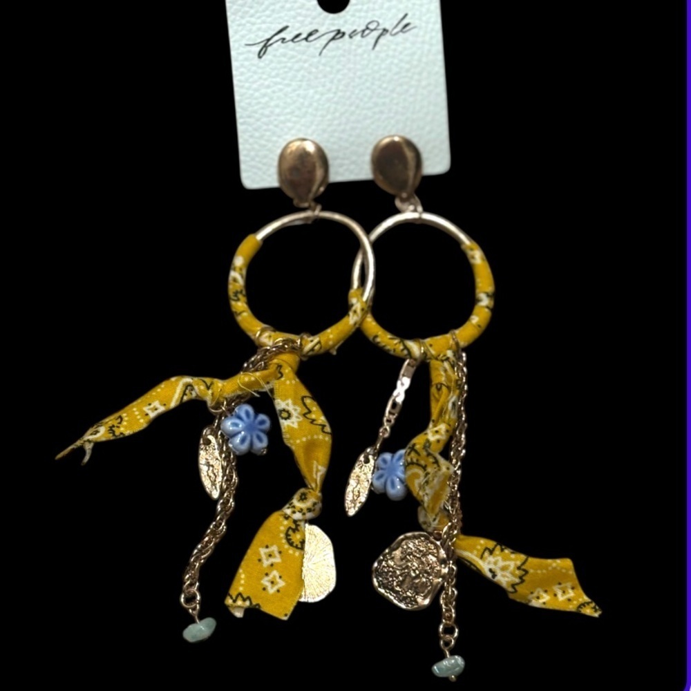 Free People Juniper Hoop Dangle Earrings NWT - Picture 3 of 4